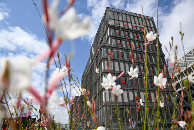 這是7月23日拍攝的巴黎奧運(yùn)村內(nèi)中國(guó)體育代表團(tuán)成員居住的公寓。新華社圖